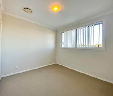 6/28-30 Cowmeadow Road, Mount Hutton - Photo 1