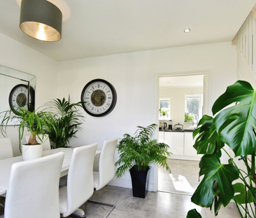 3 bedroom semi-detached house to rent - Photo 3