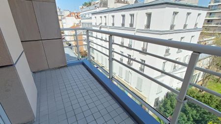 location Appartement T2 DE 49.36m² À PARIS 11 - Photo 4