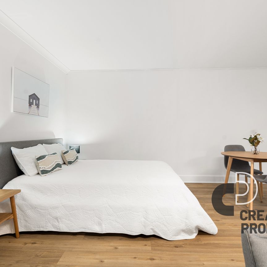 Modern Studio Apartment - Photo 1