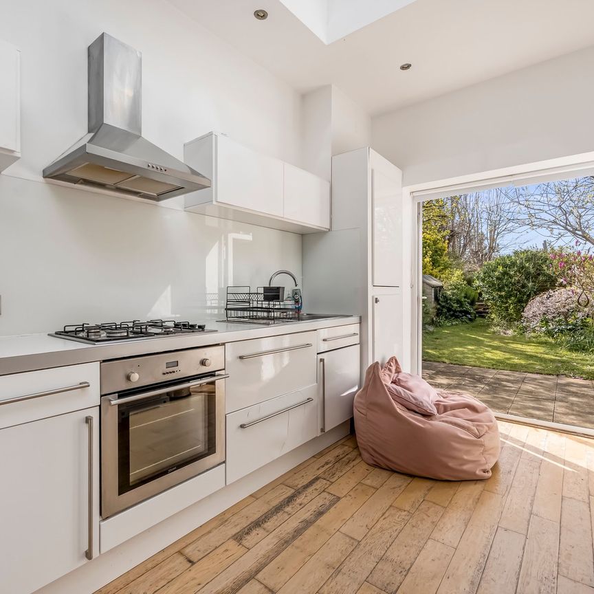Pembroke Crescent, Hove, BN3 - Photo 1