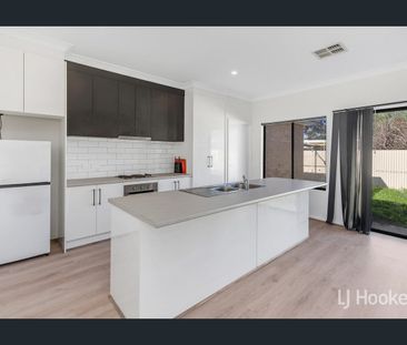 Modern 3 Bedroom Family Home - Photo 1