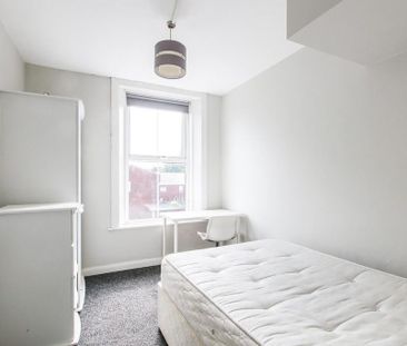 5 bedroom house to rent - Photo 2