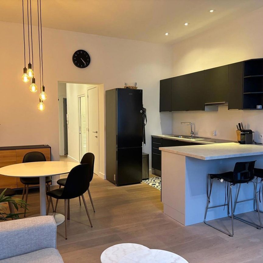 Bemeubeld of ongemeubeld appartement met ruim terras. - Foto 1