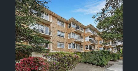 GREAT ONE BED RIGHT IN THE VILLAGE - Photo 4