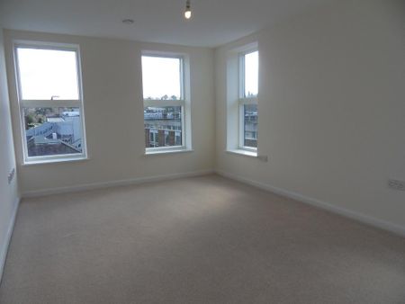 2 bedroom flat to rent - Photo 2