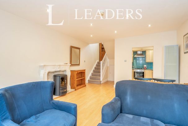 2 bedroom house to rent Mews Cottage, Bridgefoot Path, Emsworth, PO10 - Photo 1