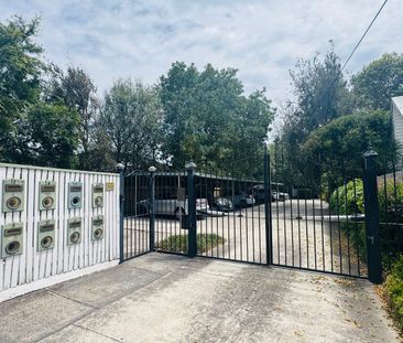 Stylish 2-Bed Unit in Prime Location at Mentone - Photo 5