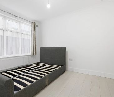 2 Bedroom Flat - Photo 4