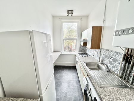 Salisbury Road, Southsea - Photo 3