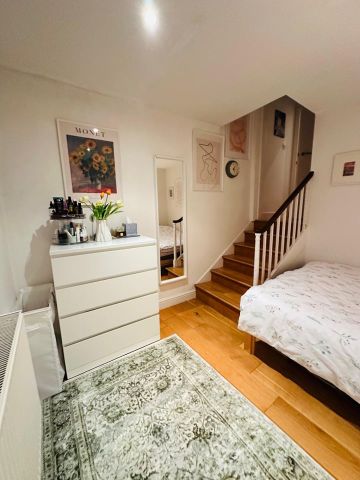 2 Bed Flat, St. Stephens Avenue, W12 - Photo 4