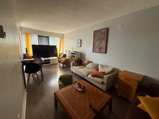 503-420 Parkdale Ave - Photo 1