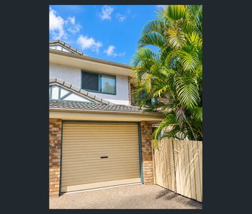 Comfortable 2-Bedroom Townhouse in Convenient Annerley Location - Photo 6