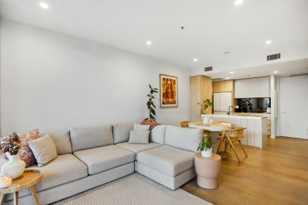 Luxurious Furnished Two Bedroom Apartment in Parkes - Photo 2