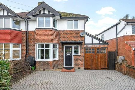 Chiltern Drive, Surbiton, KT5 - Photo 5