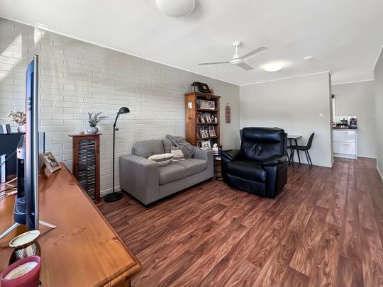 TWO BEDROOM UNIT IN SOUTH MACKAY - Photo 1