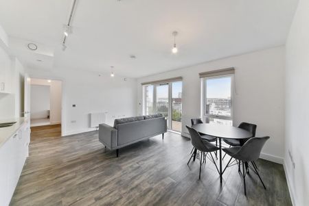 3 bedroom apartment to rent - Photo 3