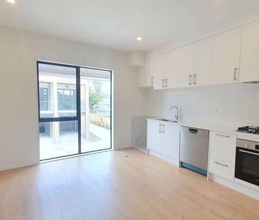 3 Bedroom + 3.5 Bathroom, Mount Albert - Photo 3