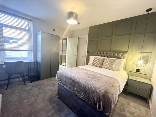 1 bedroom in a house share to rent - Photo 1