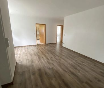 Günstige 2-Zimmer-Wohnung mit Einbauküche - Photo 4