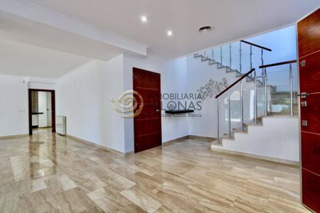 5 room luxury House for rent in Benidorm, Valencia - Photo 2