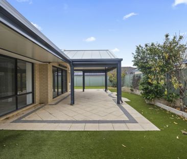 Stunning 4-Bedroom Family Home � Prime Location - Photo 5