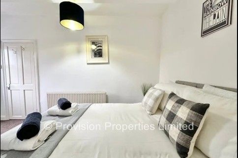 4 Bedroom House Rent Leeds - Photo 1