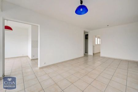 Appartement à louer 4 pièces 81.29m² - Photo 2