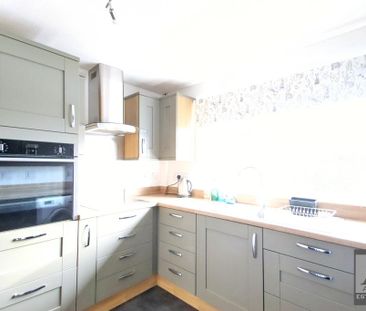 2 bedroom semi-detached house to rent - Photo 5