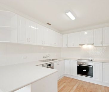 15 Epenarra Close, Hawker ACT, Belconnen - Photo 2