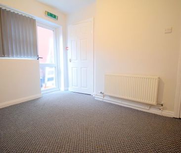 Flat 1, 2 Templemore Avenue, Belfast, BT5 4FT - Photo 4