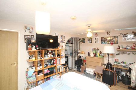 Conifer Way, Wembley, Middlesex, HA0 - Photo 5