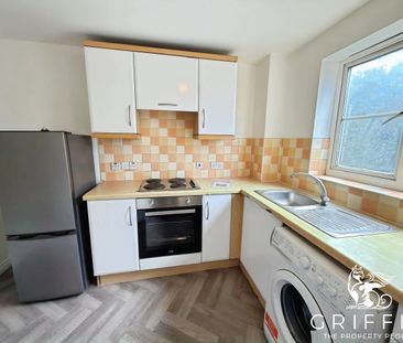Queensland Court, Dock Road, Tilbury, RM18 - Photo 3
