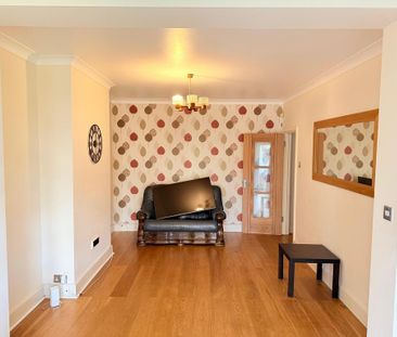 4 bedroom terraced house to rent - Photo 2