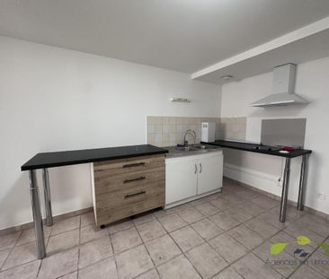 Location Appartement 2 pièces 35m² ST LEONARD DE NOBLAT 87400 - Photo 2