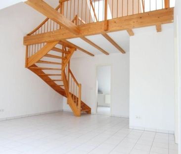 / 2 - Raum Dachgeschoss Wohnung mit EBK und Galerie / ab sofort - Photo 1