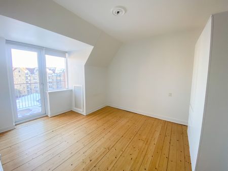 Dejlig 2-værelses lejlighed med altan - Foto 5