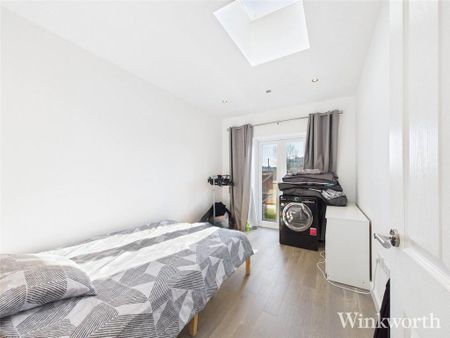 3 bedroom apartment to rent - Photo 3