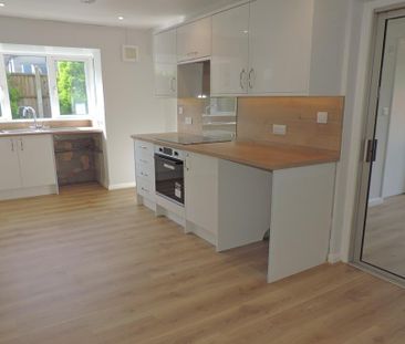 3 bedroom property to rent - Photo 3