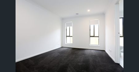 Spacious & Well-Maintained Family Home in a Prime Location - Photo 3