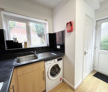 Room in a Shared House, Burlington Road, SO15 - Photo 6