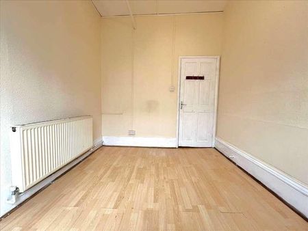 Harmer Street, Gravesend, DA12 - Photo 2