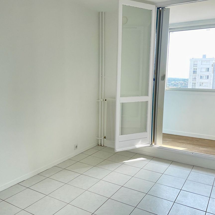 APPARTEMENT T3 - SAINT PIERRE DES CORPS - Photo 1