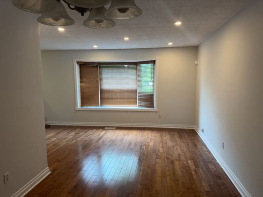 For Lease - 215 Archdekin Drive Unit# Main, Brampton, Ontario - Photo 1