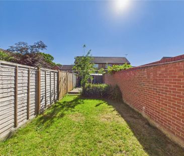 2 bedroom terraced house to rent - Photo 4