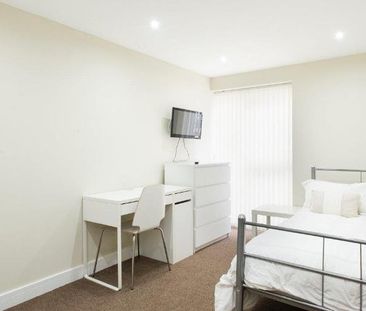 6 bedroom townhouse to rent - Photo 5