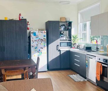 2BR Kilbirnie Flat - Photo 3