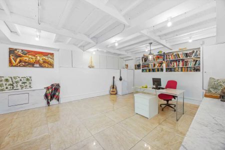 Relaxed Hamptons-Inspired Coastal Escape with Water Views - Available Furnished or Unfurnished - Photo 4