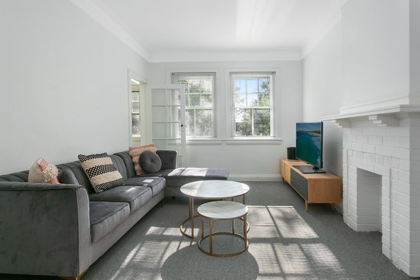 Sunlit Two Bedroom Apartment With Separate Study In The Heart Of Double Bay - Photo 1