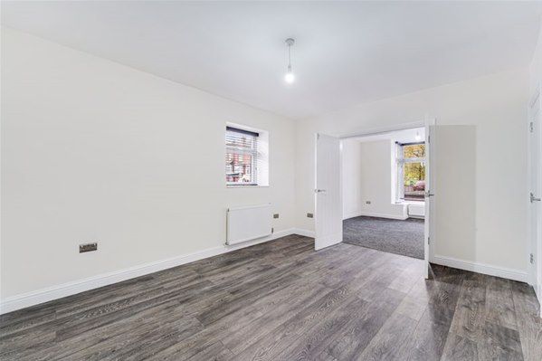 Higher Swan Lane, Bolton - Photo 1